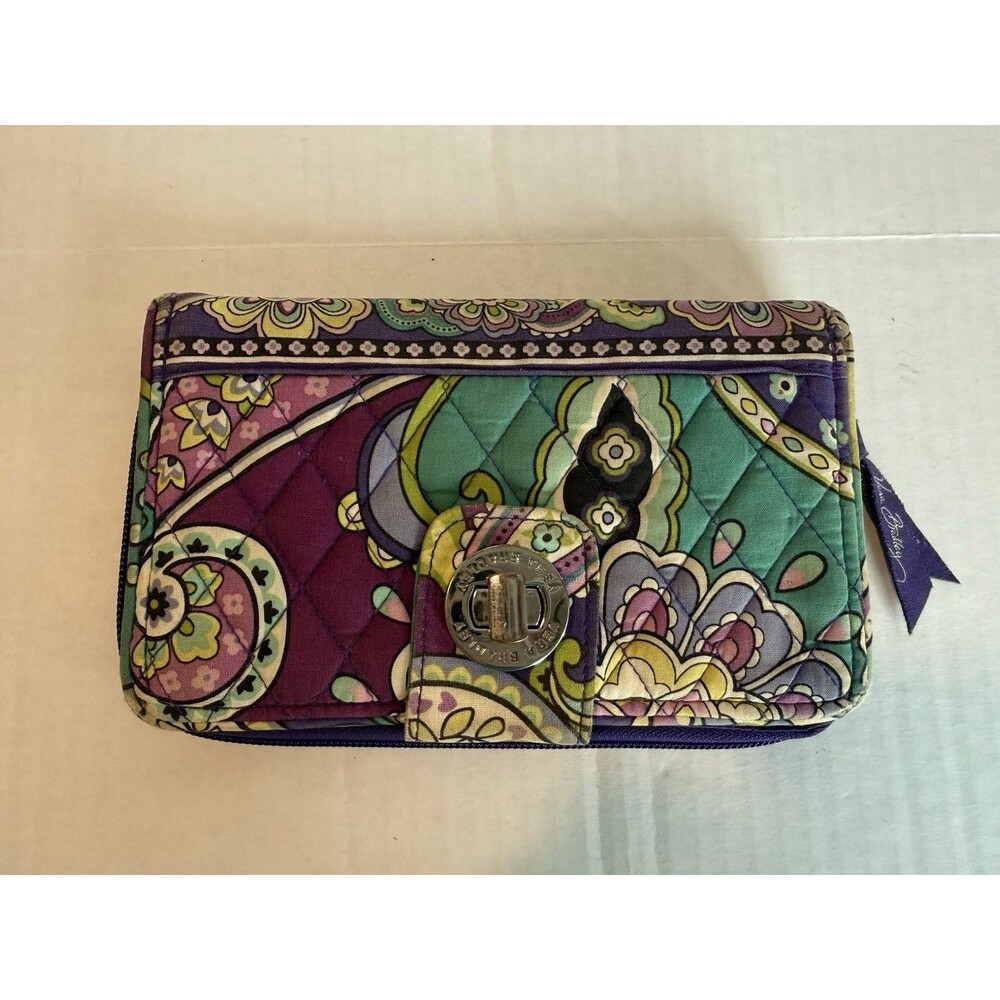 Vera Bradley HEATHER Quilted Wallet Wristlet Turn‎ Lock Purple Green Purse 8”x5”